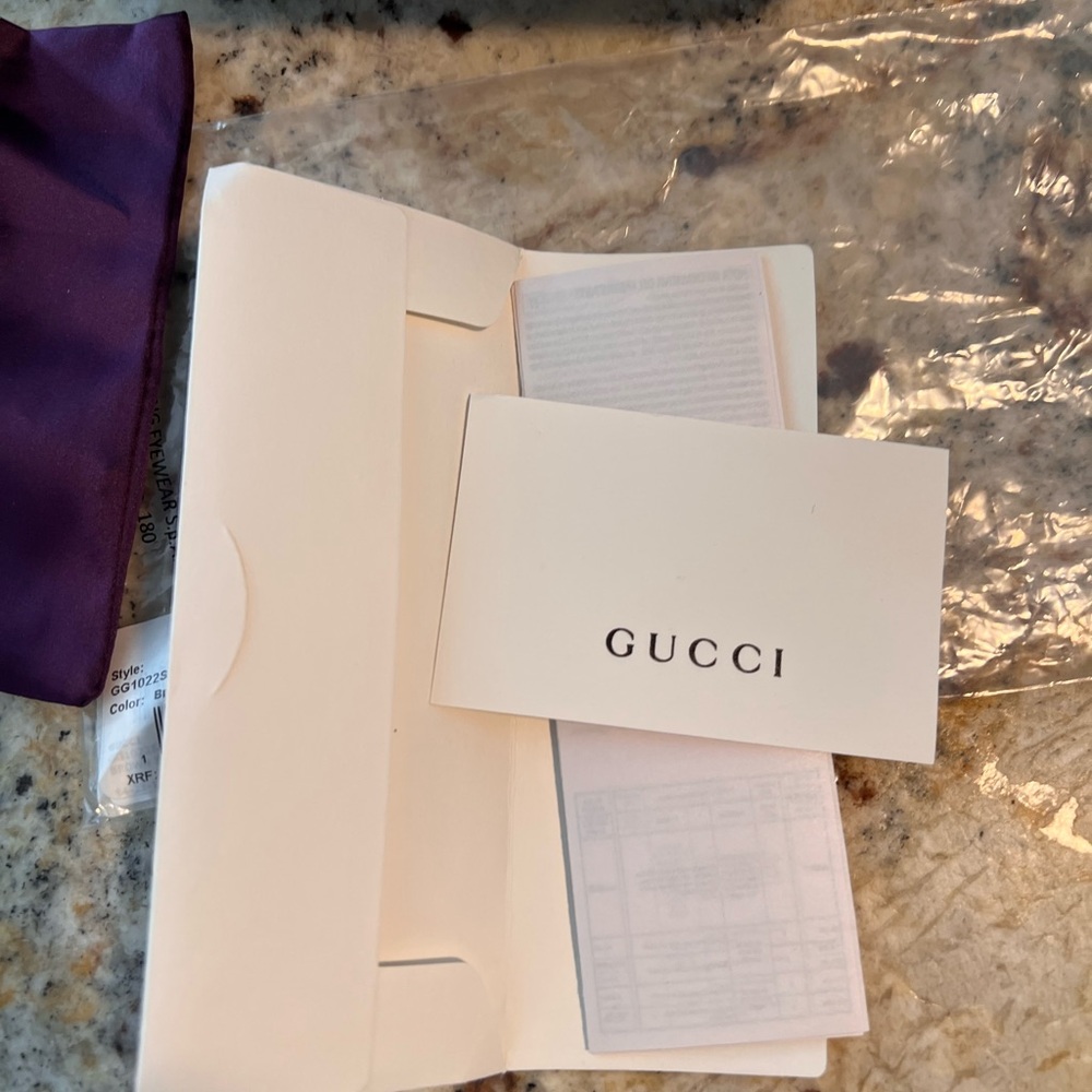 Brand New authentic Gucci sunglasses - Picture 2 of 9
